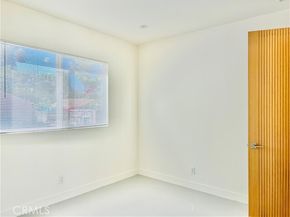 9014 Wilbur Avenue, Northridge (los Angeles) CA 91324