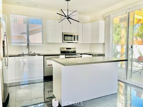 9014 Wilbur Avenue, Northridge (los Angeles) CA 91324