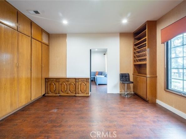 17522 Sherman Way 202, Van Nuys (los Angeles) CA 91406