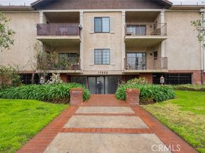 17522 Sherman Way 202, Van Nuys (los Angeles) CA 91406