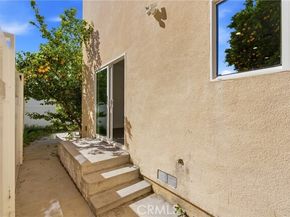 6742 Radford Avenue, North Hollywood (los Angeles) CA 91606