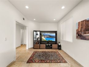 51 La Perla, Lake Forest (el Toro) CA 92610