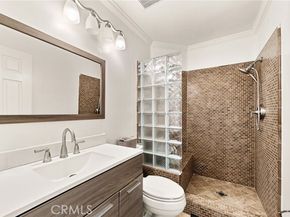 51 La Perla, Lake Forest (el Toro) CA 92610