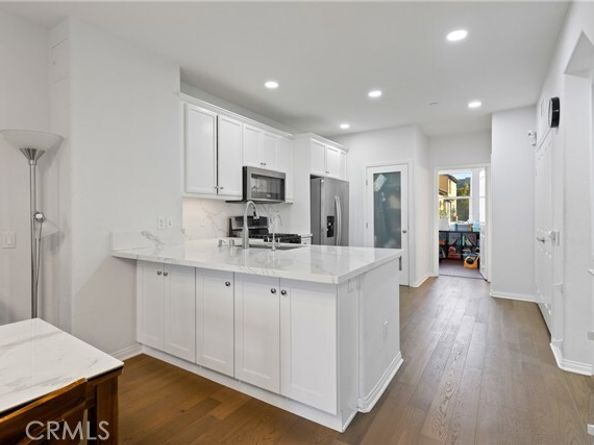 8620 Belford 604, Westchester (los Angeles) CA 90045