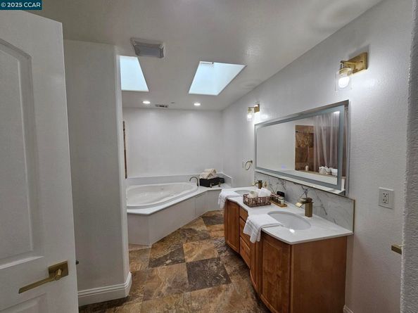 2785 Butters Dr, Oakland CA 94602