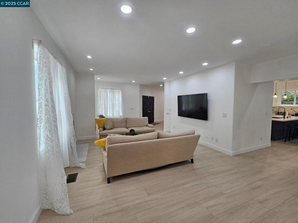 2785 Butters Dr, Oakland CA 94602