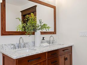 380 60th Street, Oakland CA 94618