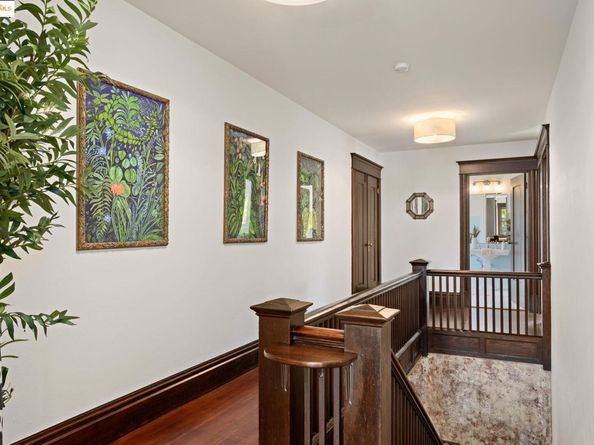 380 60th Street, Oakland CA 94618