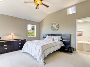 10353 Royal Oak Rd, Oakland CA 94605