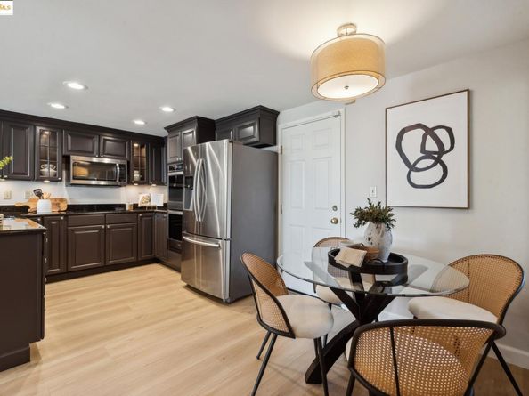 93 Thousand Oaks St, Oakland CA 94605