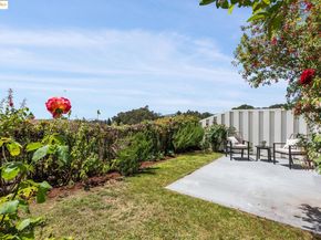 93 Thousand Oaks St, Oakland CA 94605