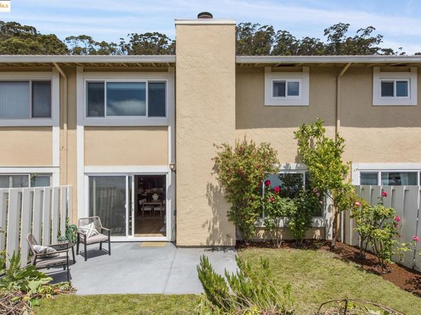 93 Thousand Oaks St, Oakland CA 94605