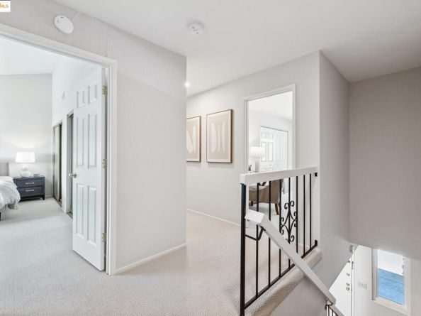 93 Thousand Oaks St, Oakland CA 94605