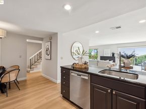93 Thousand Oaks St, Oakland CA 94605
