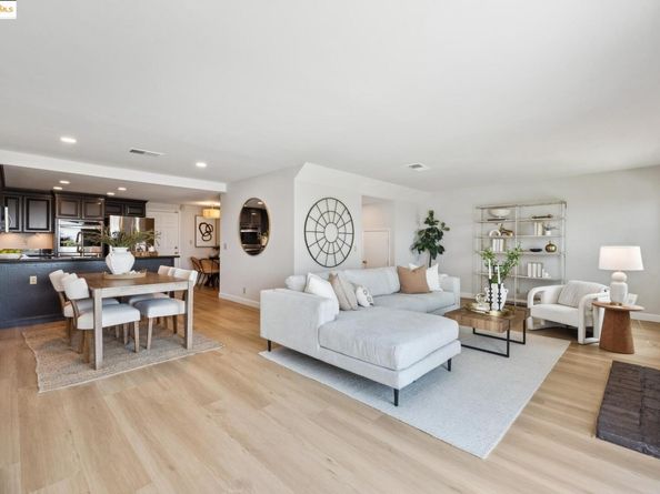 93 Thousand Oaks St, Oakland CA 94605