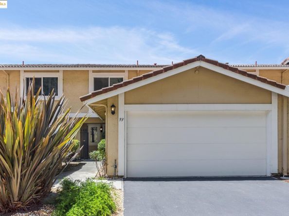 93 Thousand Oaks St, Oakland CA 94605