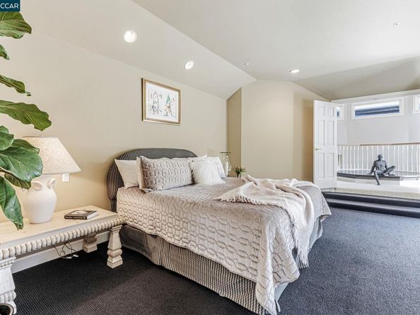 4 Julianna Ct, Moraga CA 94556