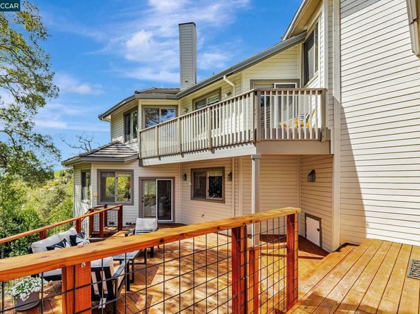 4 Julianna Ct, Moraga CA 94556