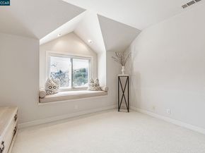 4 Julianna Ct, Moraga CA 94556
