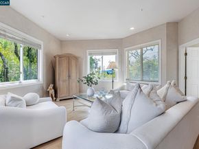 4 Julianna Ct, Moraga CA 94556