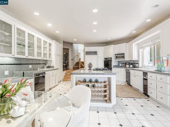 4 Julianna Ct, Moraga CA 94556