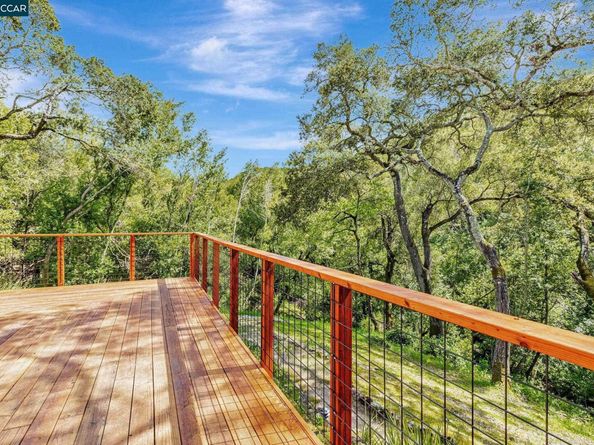 4 Julianna Ct, Moraga CA 94556
