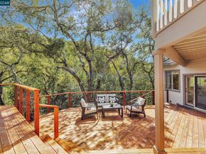 4 Julianna Ct, Moraga CA 94556