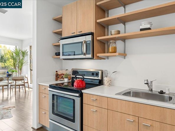 1201 Pine St 365, Oakland CA 94607