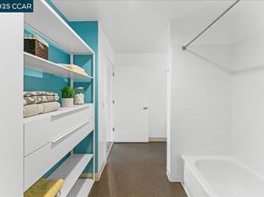 1201 Pine St 365, Oakland CA 94607