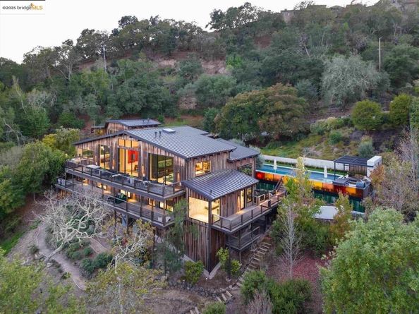 119 Melody LN, Orinda CA 94563