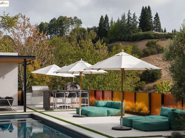 119 Melody LN, Orinda CA 94563
