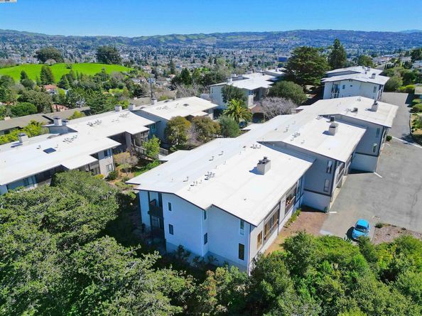 19100 Crest Ave 23, Castro Valley CA 94546