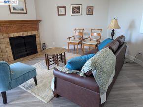 19100 Crest Ave 23, Castro Valley CA 94546