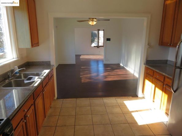 4510 San Carlos Ave, Oakland CA 94601