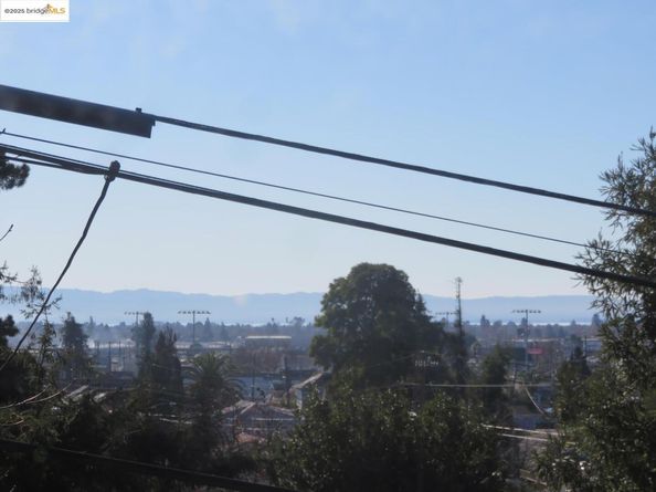 4510 San Carlos Ave, Oakland CA 94601