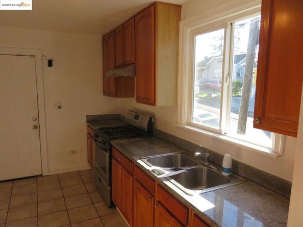 4510 San Carlos Ave, Oakland CA 94601