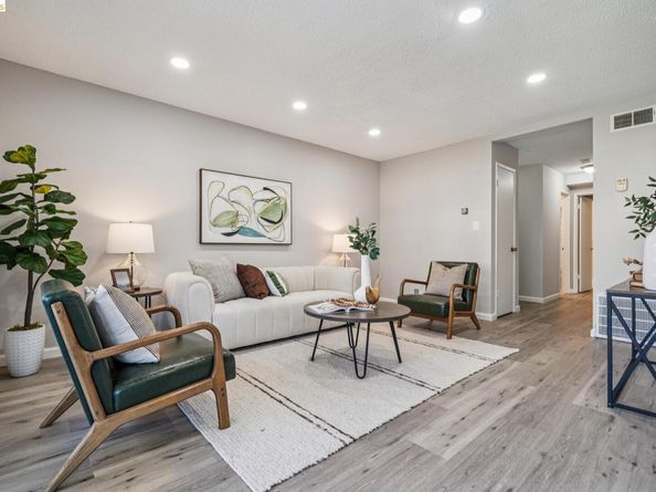 2614 Warring St 6, Berkeley CA 94704