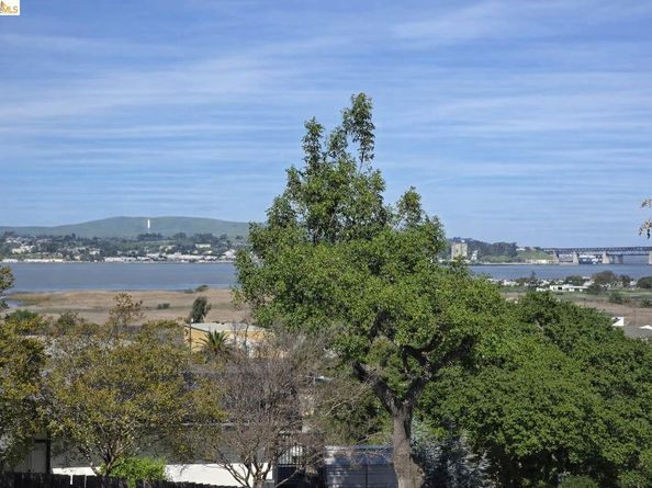 40 Foster St, Martinez CA 94553