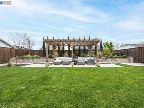1338 Thais Lane, Hayward CA 94544