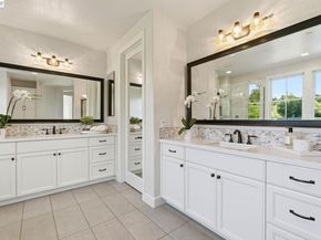 201 Willowbrook Ln, Moraga CA 94556