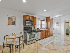 24 Cabrillo Pl, Oakland CA 94611