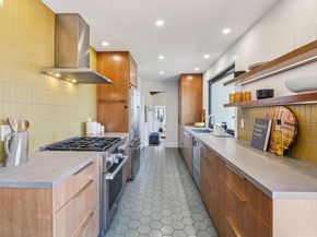 11448 Lochard St, Oakland CA 94605