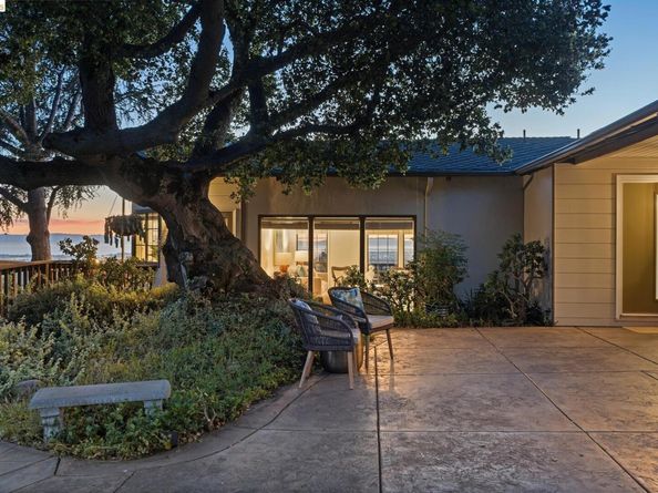 11448 Lochard St, Oakland CA 94605