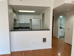 988 Franklin St 601, Oakland CA 94607
