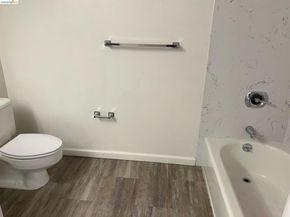 988 Franklin St 601, Oakland CA 94607