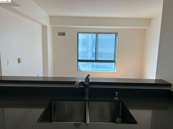 988 Franklin St 601, Oakland CA 94607