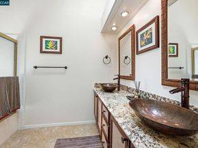 54 Garden View Ln, Pleasant Hill CA 94523
