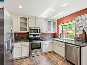 54 Garden View Ln, Pleasant Hill CA 94523