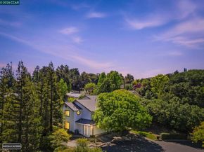54 Garden View Ln, Pleasant Hill CA 94523