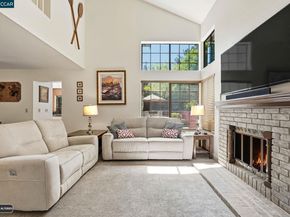 54 Garden View Ln, Pleasant Hill CA 94523
